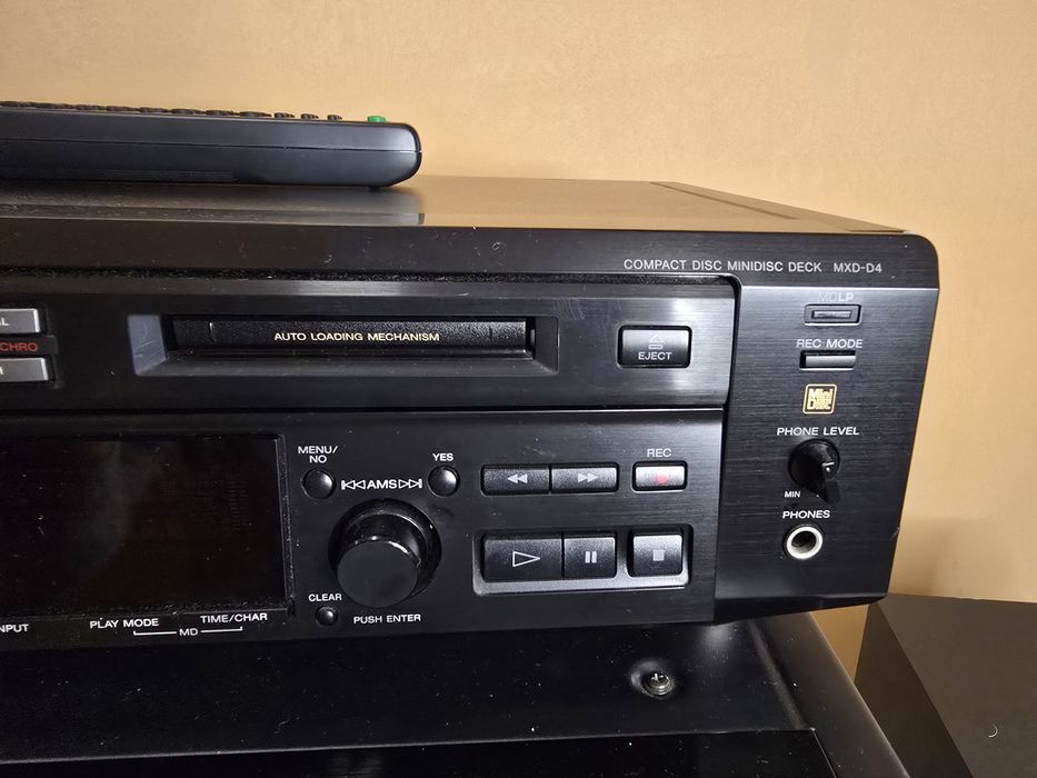 Sony MXD-D4 компакт диск/минидиск плеър