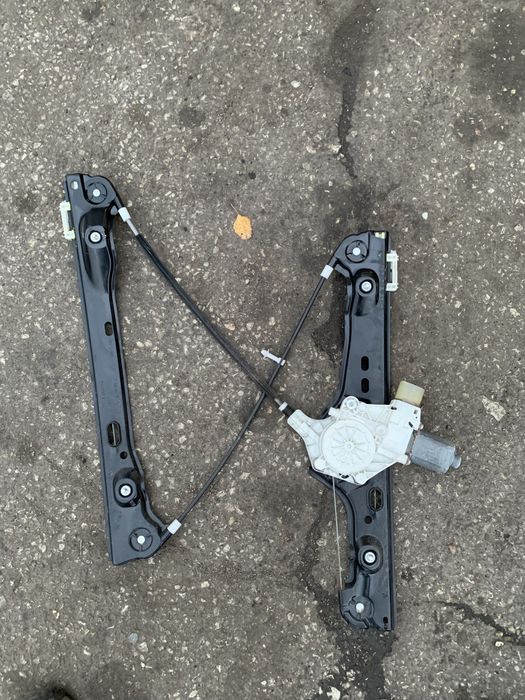Преден ляв  Стъклоповдигач BMW E90/91 БМВ е90/91