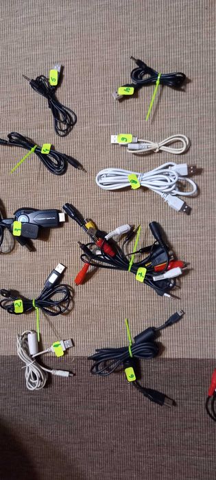 Vand cabluri de conectare