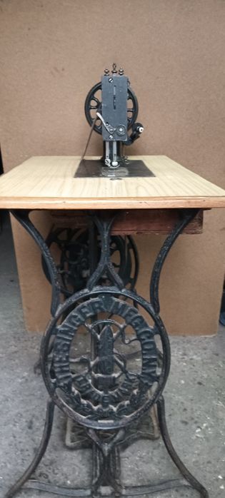 Mașina de cusut Singer