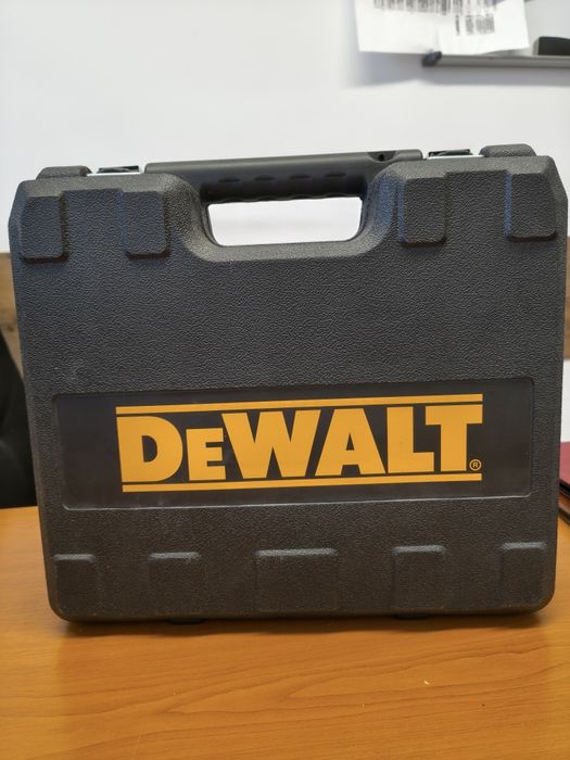 Bormașină DeWalt