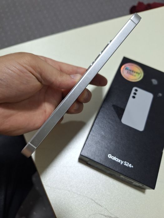 Samsung s24 plus idyal  yangidek  garantiya 5g bor