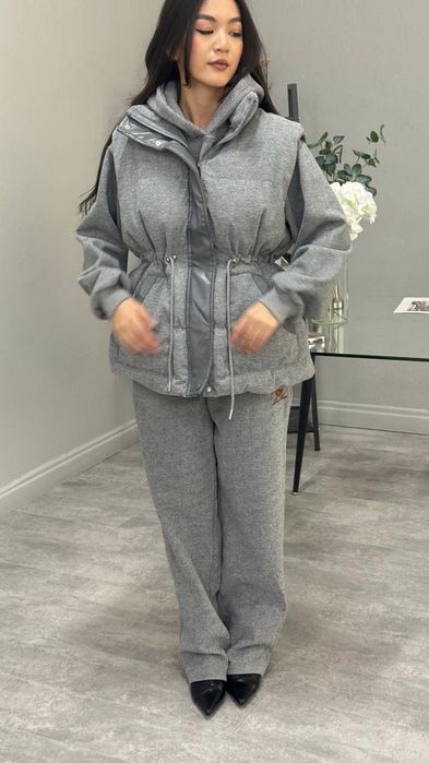 Продается со скидкой утепленная тройка, отличного качества