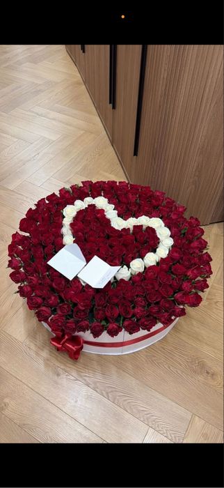 Букет роз . Цветы 201 роза