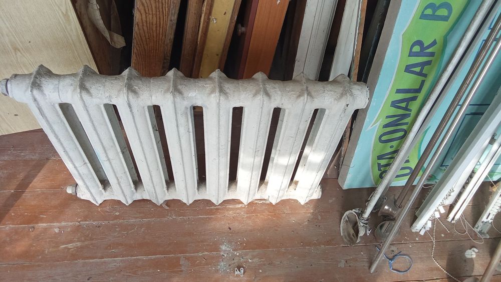 Батарея чугун уртача холатда