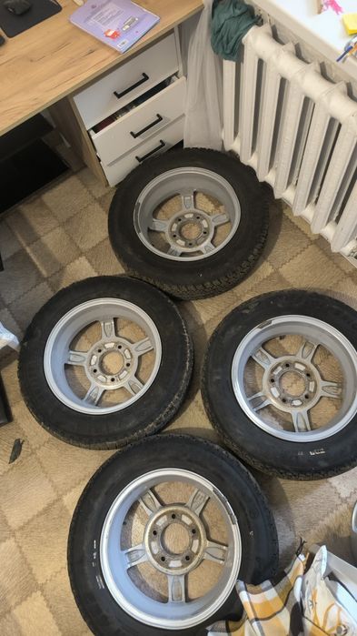 Диски с шинами на ниву