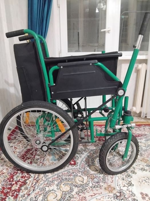 Продам данное инвалидное кресло. По цене 30.000 тыс торг уместен