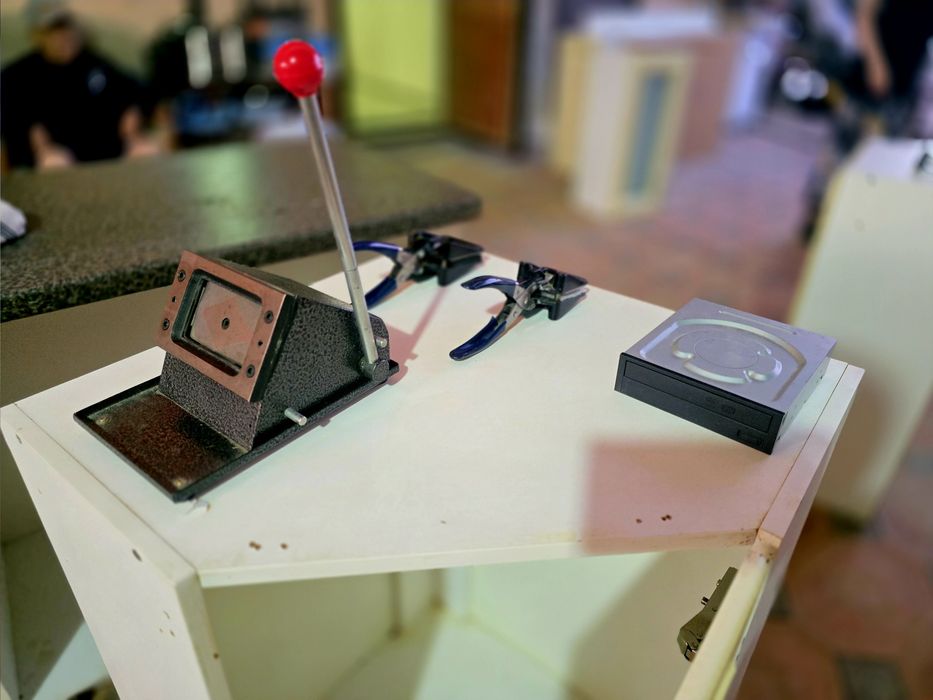 Резак,дисковод,суреттерді кесу