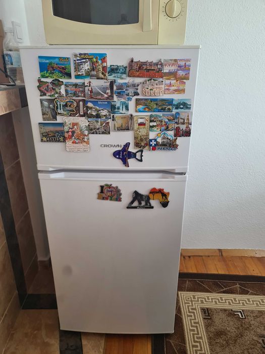 Хладилник Crown  В пълна изправност