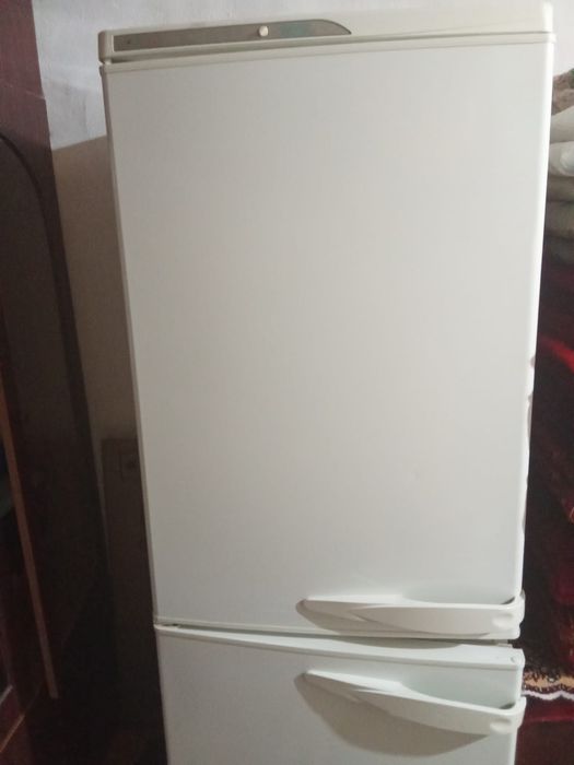 Холодильник сатылады.