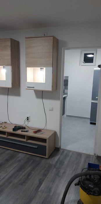 Închiriez regim hotelier garsoniera