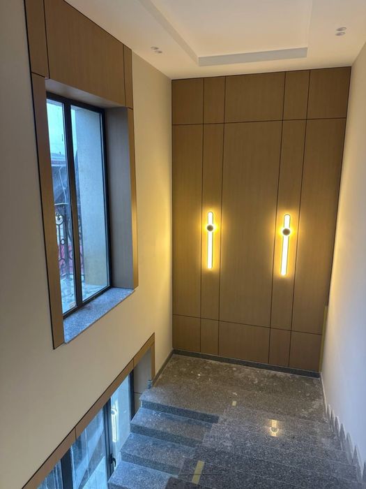 Сдаётся в аренду здание общей площадью 1100 м² (ор. школа Cambridge)