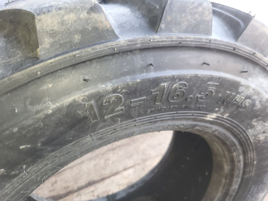 Шина на спецтехнику