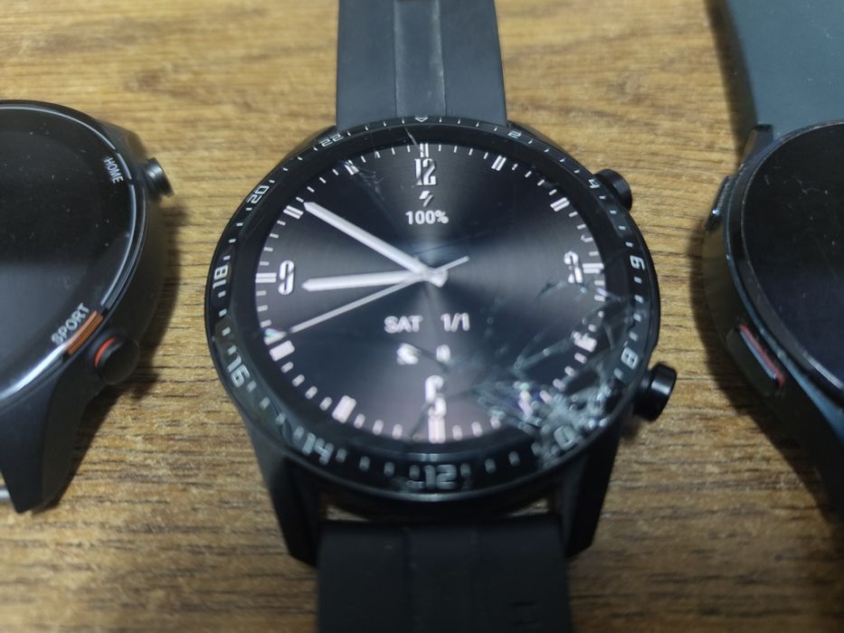 Lot 3 smartwatch cu probleme