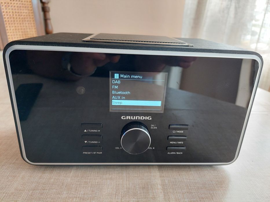 Vând internet radio Grundig DTR6000