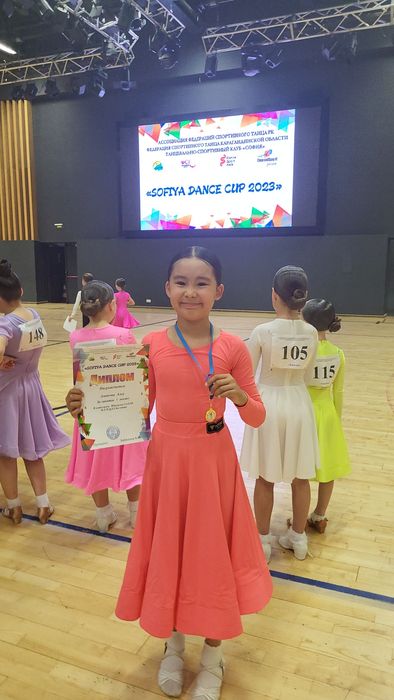 Продам рейтинговое платье