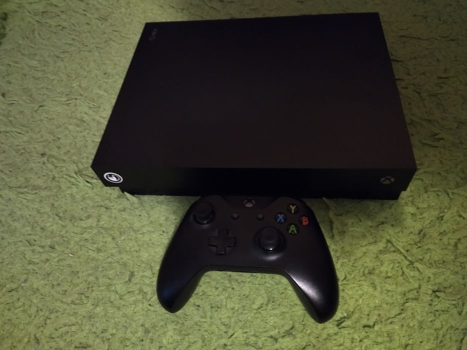 Продам Xbox one X