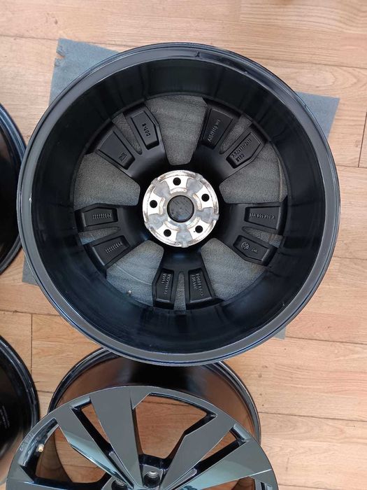 Jante 19 VW ID3 originale Golf compatibile Cupra Born Skoda Octavia