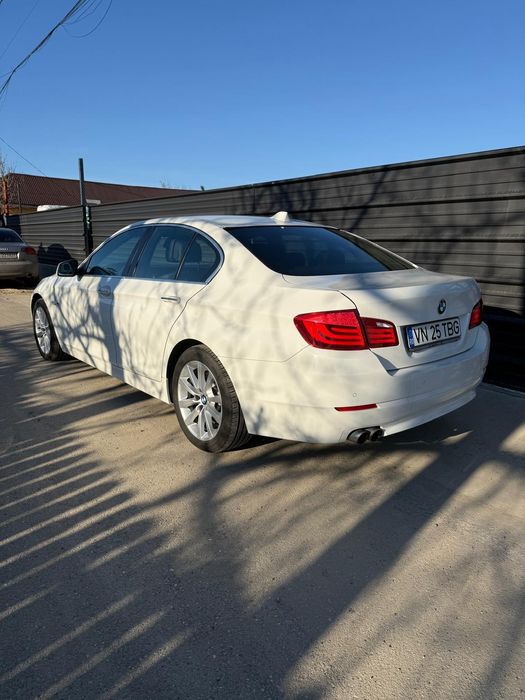 BMW Seria 5 F10  520D