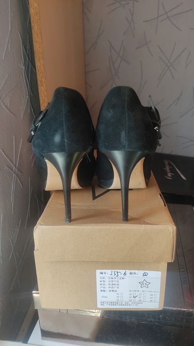 Кожанные туфли  продаётся