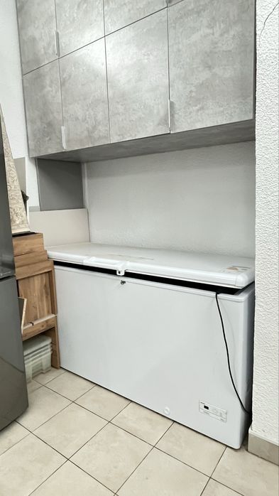 Продам морозильную камеру