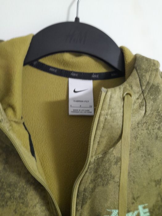 hanorac nike de alergat