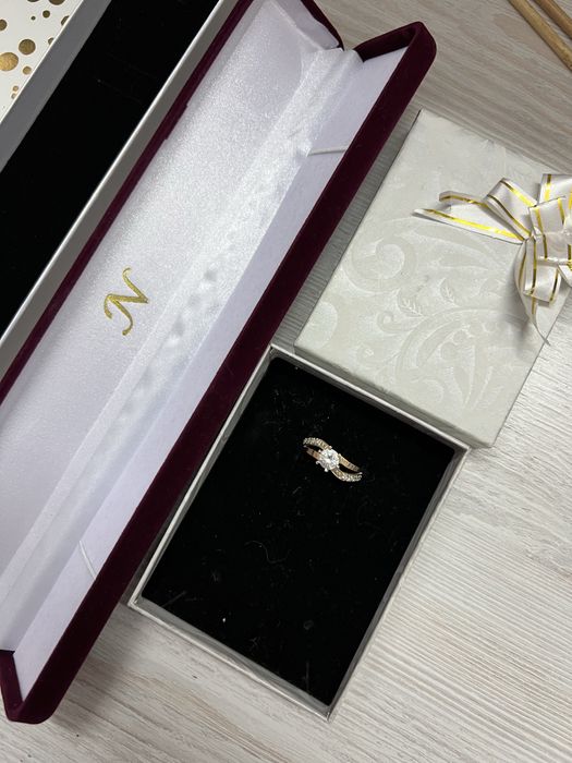 Коробка футляр для украшений в подарок