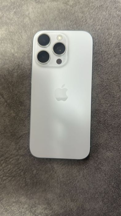 Продам Iphone 16 pro белого цвета 256 GB