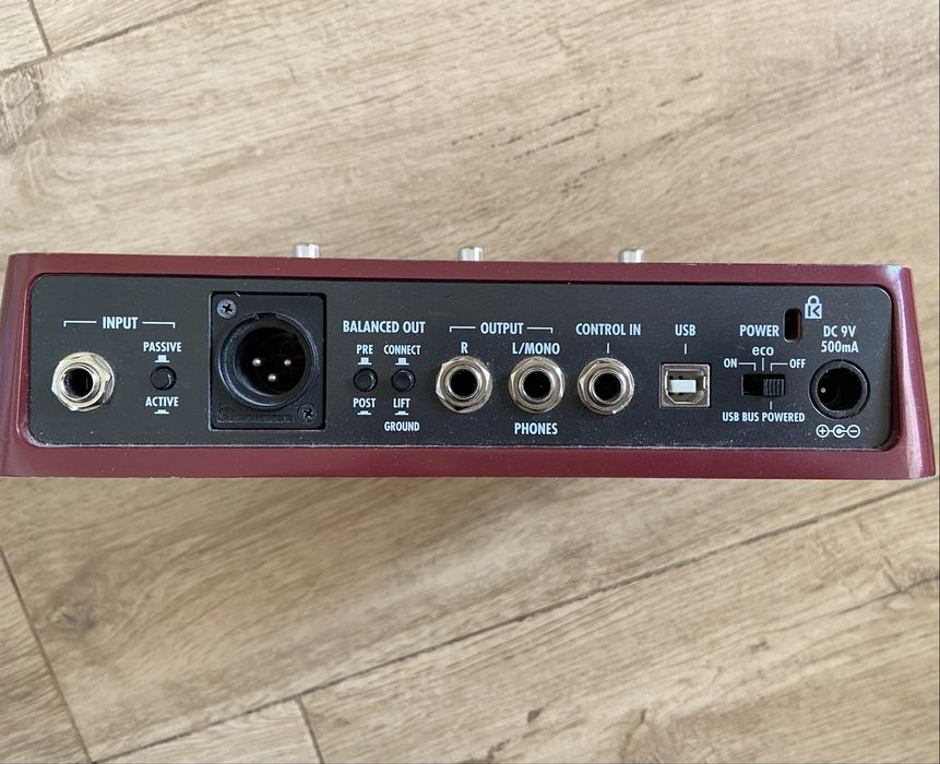 Процесор ZOOM B3 за бас китара