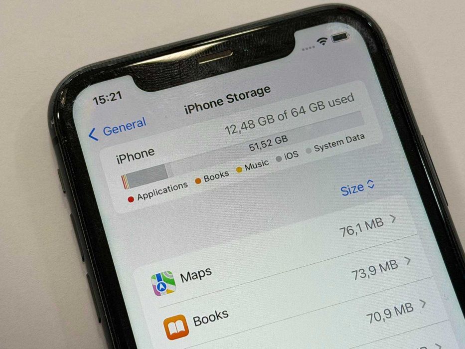 Apple iPhone 11 64GB- 77%bh