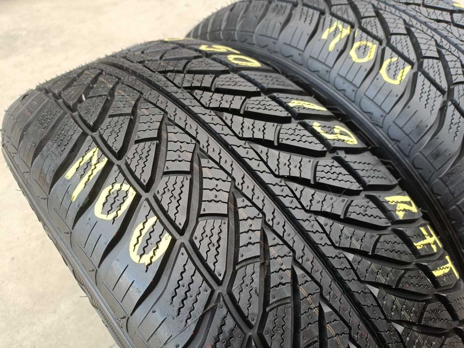 Doua anvelope noi de iarna 255 50 19 goodyear ultra grip run flat