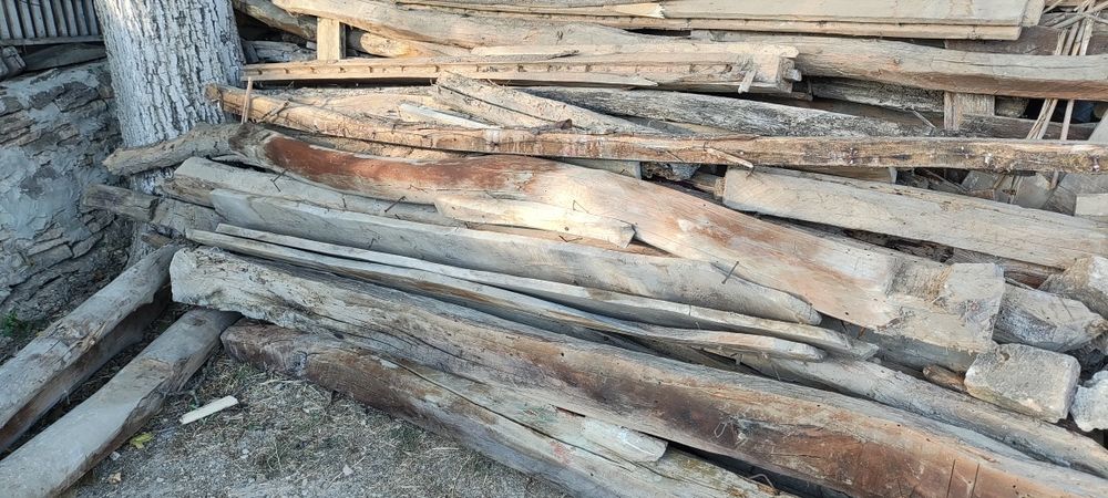 Стари греди от 1930 г. Снети от моята къща