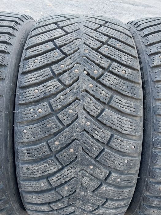 4 шины Nexen 245 45 R17.
