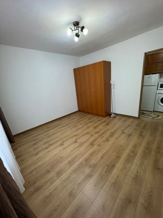 Vând garsonieră în cartierul Tudor