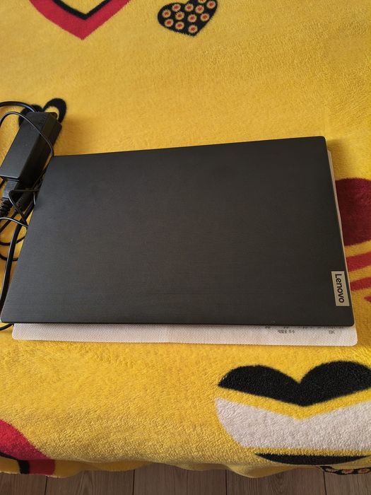 Laptop lenovo 15 g4