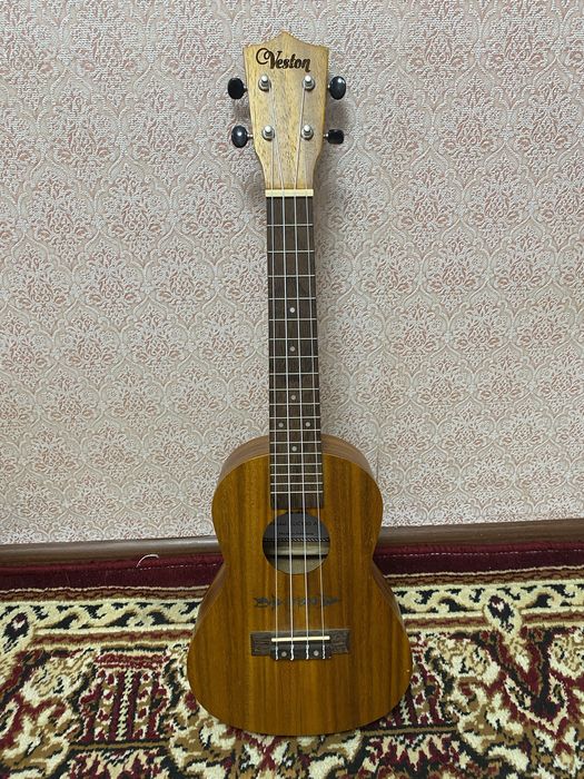 Мини гитара укулеле