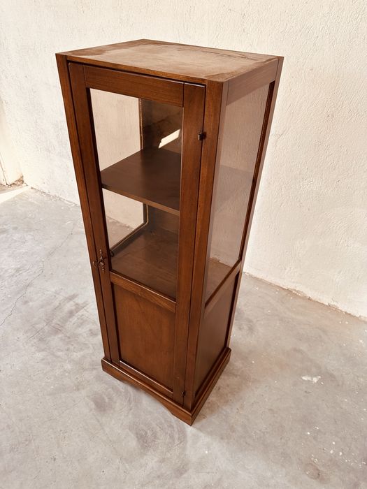 Италианска витрина със стъклени страни – 1985–1995 г.