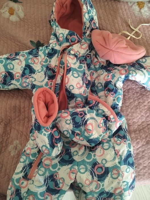 Продам почти новый Комбинезон трансформер для девочек