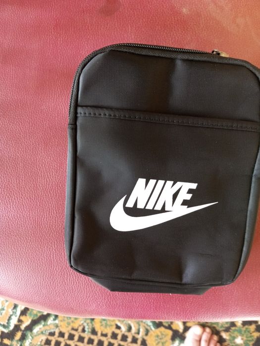 Продам сумочки через плечо