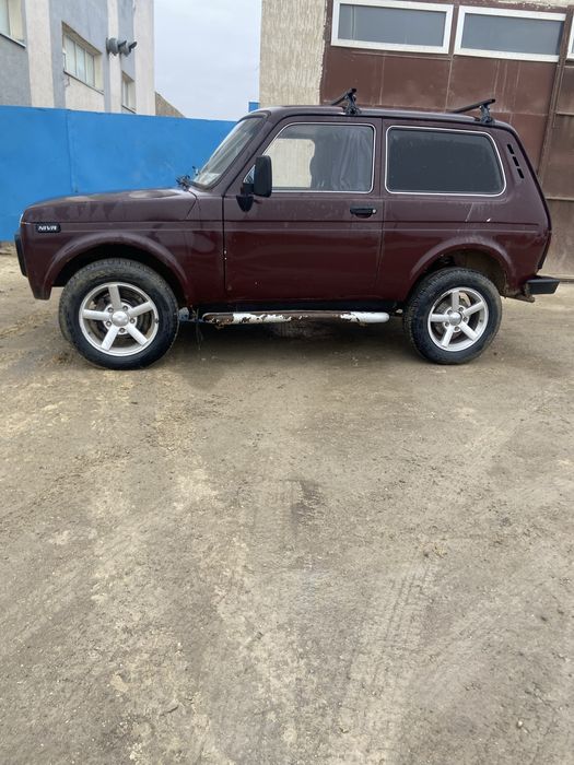 Нива 2121 сатылады жақсы жағдайда