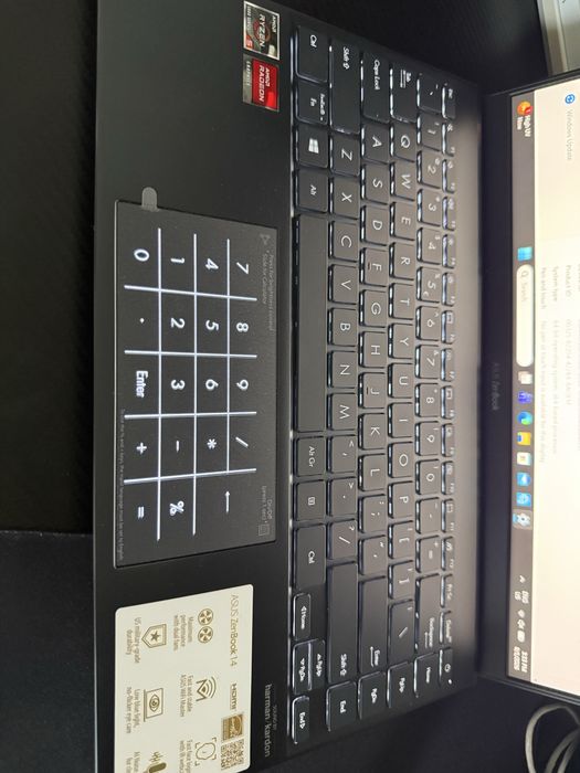 ASUS Zenbook UM425Q