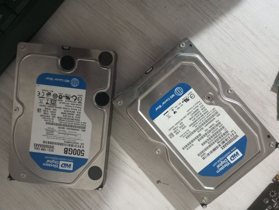 Продаю коробку коплектуюших.