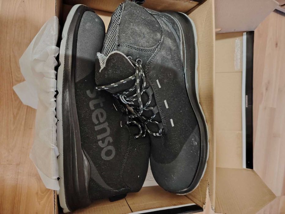 Работни обувки с бомбе (чисто нови)