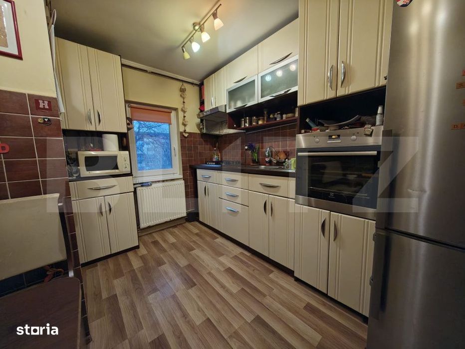 Apartament 4 camere, 82 mp utili, Micro 16