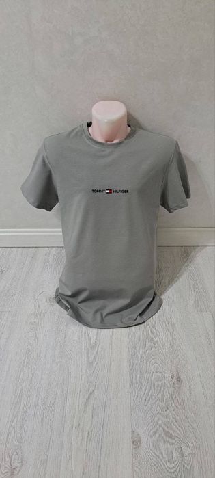 Erkaklar brend sifatli futbolkalari 3 xil razmerda L,XL,XXL  optom