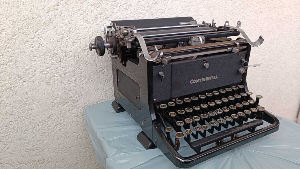 Стара пишеща машина Continental - Made in Germany - 1954г. - Антика