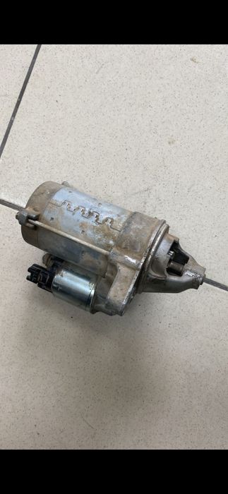 Продам стартер Тайота прадо 120 оригинал