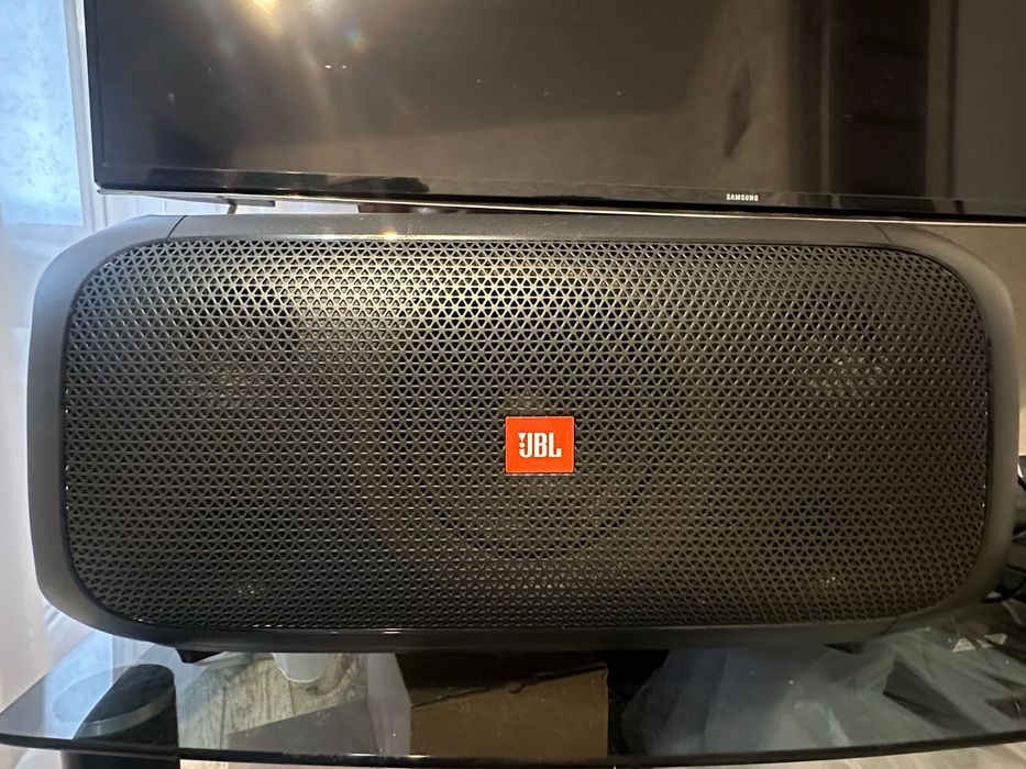 Продам JBL party to go
