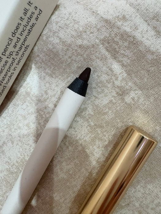 Nl beauty молив за очи 02