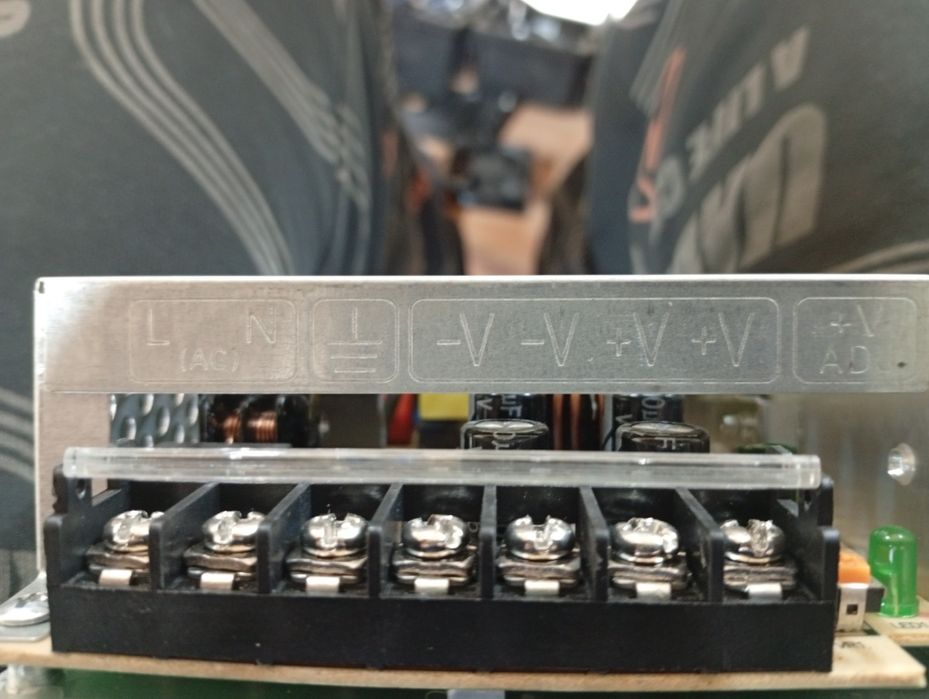 Блок питания 180ватт